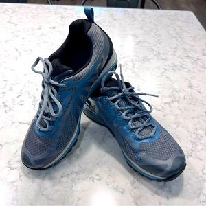 Merrell Women's Siren Edge 3 Hiking Shoe (size 8.5W)